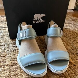 Preowned Sorel Women's explorer sandal  Shoes 7.5